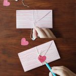 2Pcs Elegant Pink Stripe Letter Paper Envelopes - Image 2